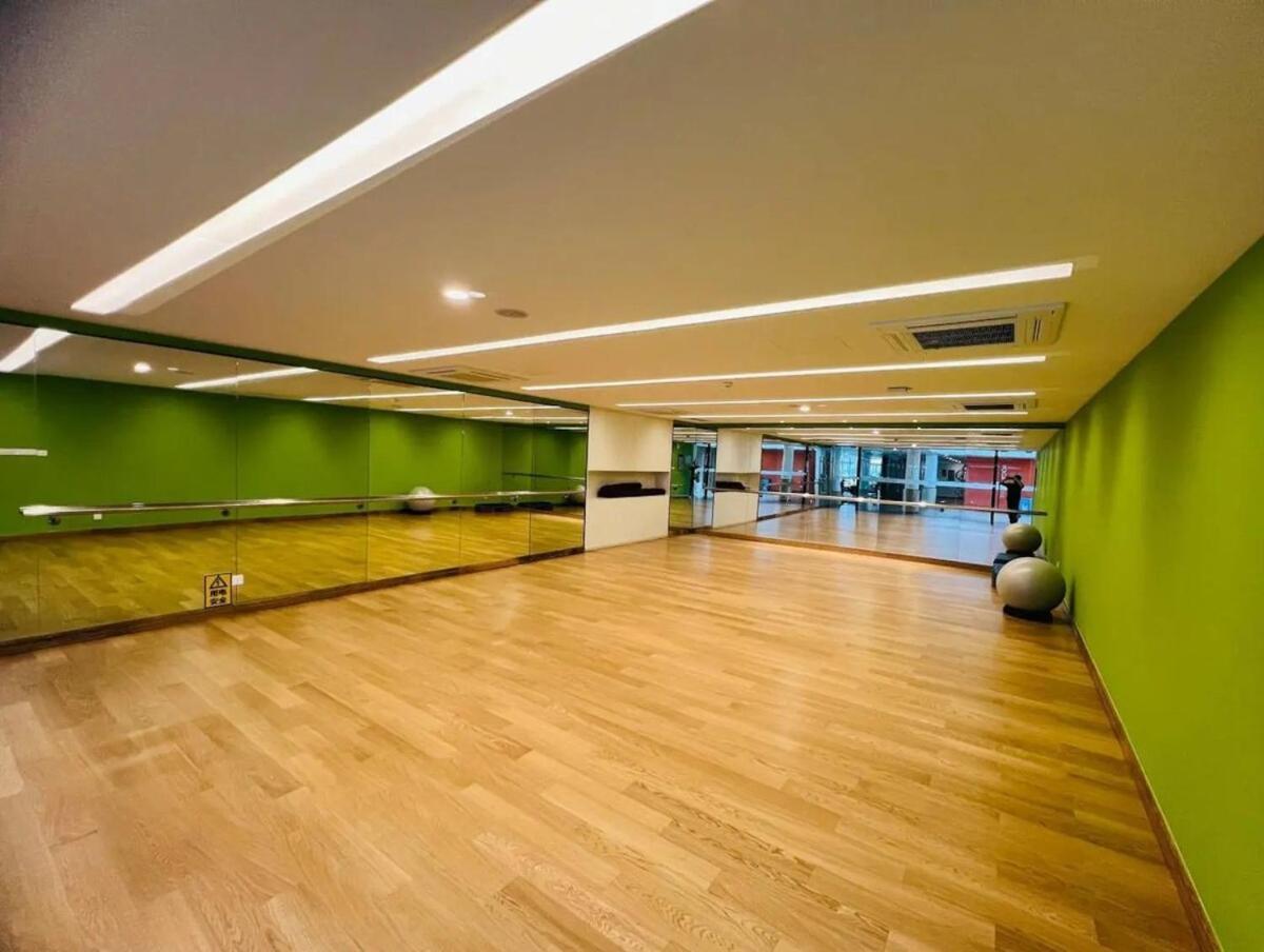 Rnf 2 Bedroom Escape With Netflix Side Sea View Apartemen