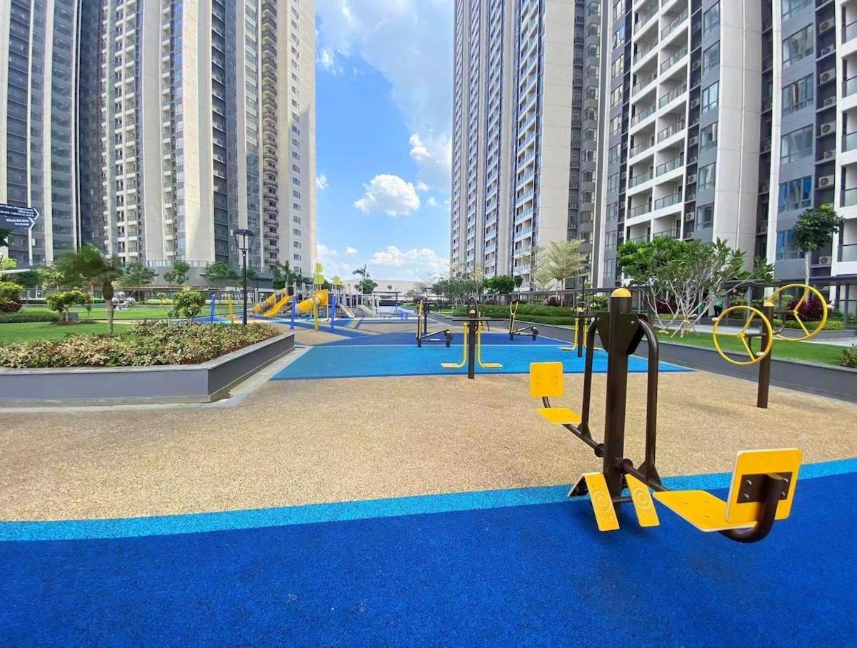 Apartemen Rnf 2 Bedroom Escape With Netflix Side Sea View Johor Bahru