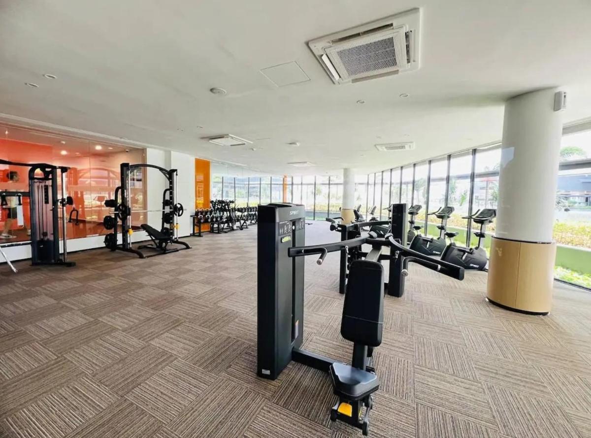 Rnf 2 Bedroom Escape With Netflix Side Sea View Johor Bahru